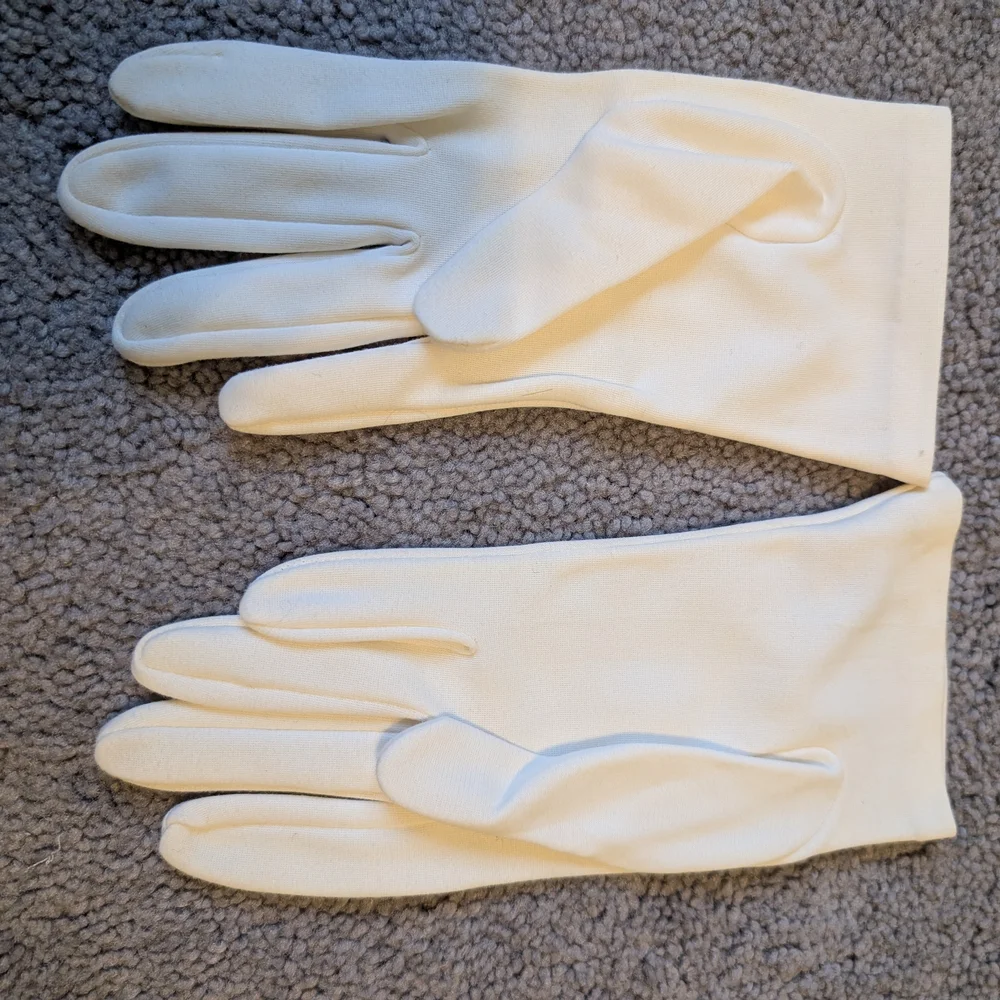 Vintage White Embroidered Women's Nylon Gloves